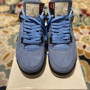 Air Jordan 4 Retro University Blue